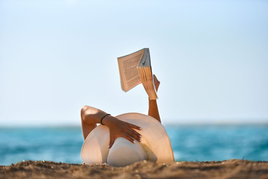 30-FUN-AND-EXCITING-BEACH-EVENT-READ-A-BOOK