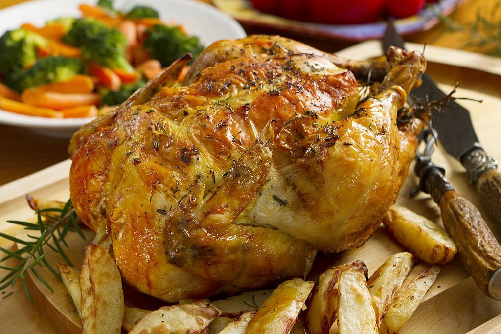 Roasted-whole-chicken-garnished-with-other-spices-Tasty-Nigerian-food