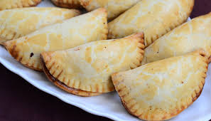 Chicken-pie-a-tasty-Nigerian-food-(Snacks)