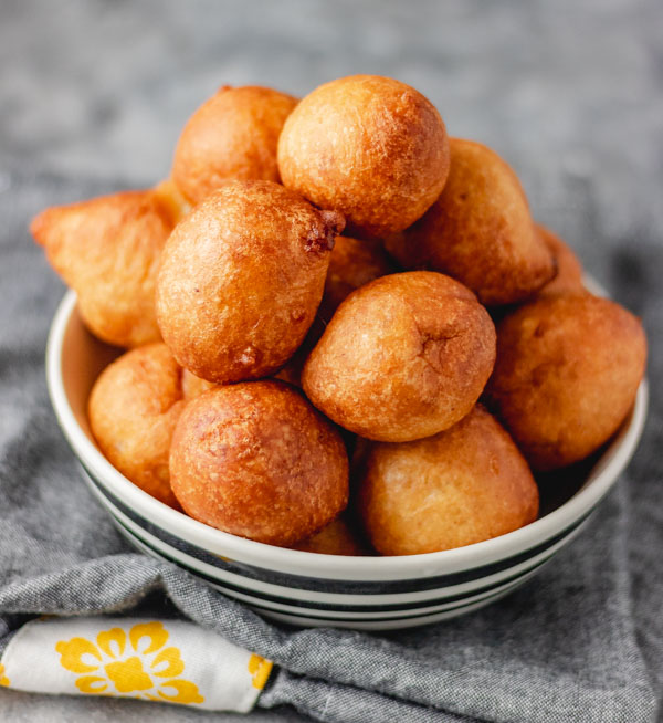 Nigerian-puff-puff-a-tasty-Nigerian-food-(snacks)